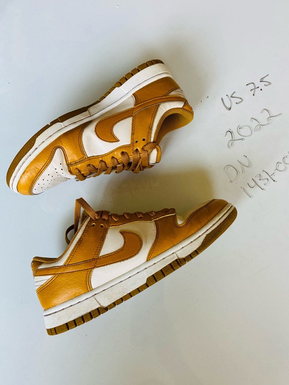 Women’s Nike LowDunk Sneakers Mustard Yellow Phantom Gold 2022 (DN 1431-001) 7.5